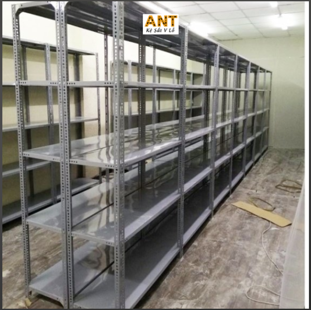 Kệ sắt V lỗ 04