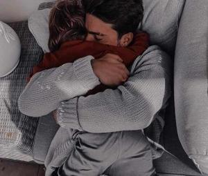 33.  अंदर डाल के सोने की ज़िद