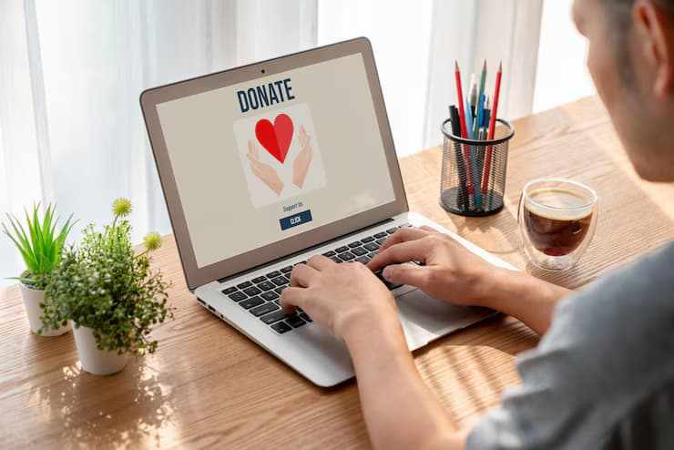 The Best Fundraising Websites for Schools, Causes, and Communities
