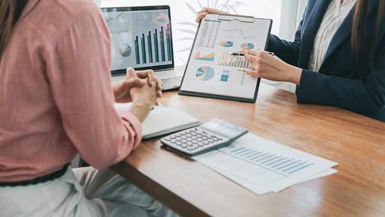 How Fractional CFOs Fuel Rapid Growth—Minus the Full-Time Cost