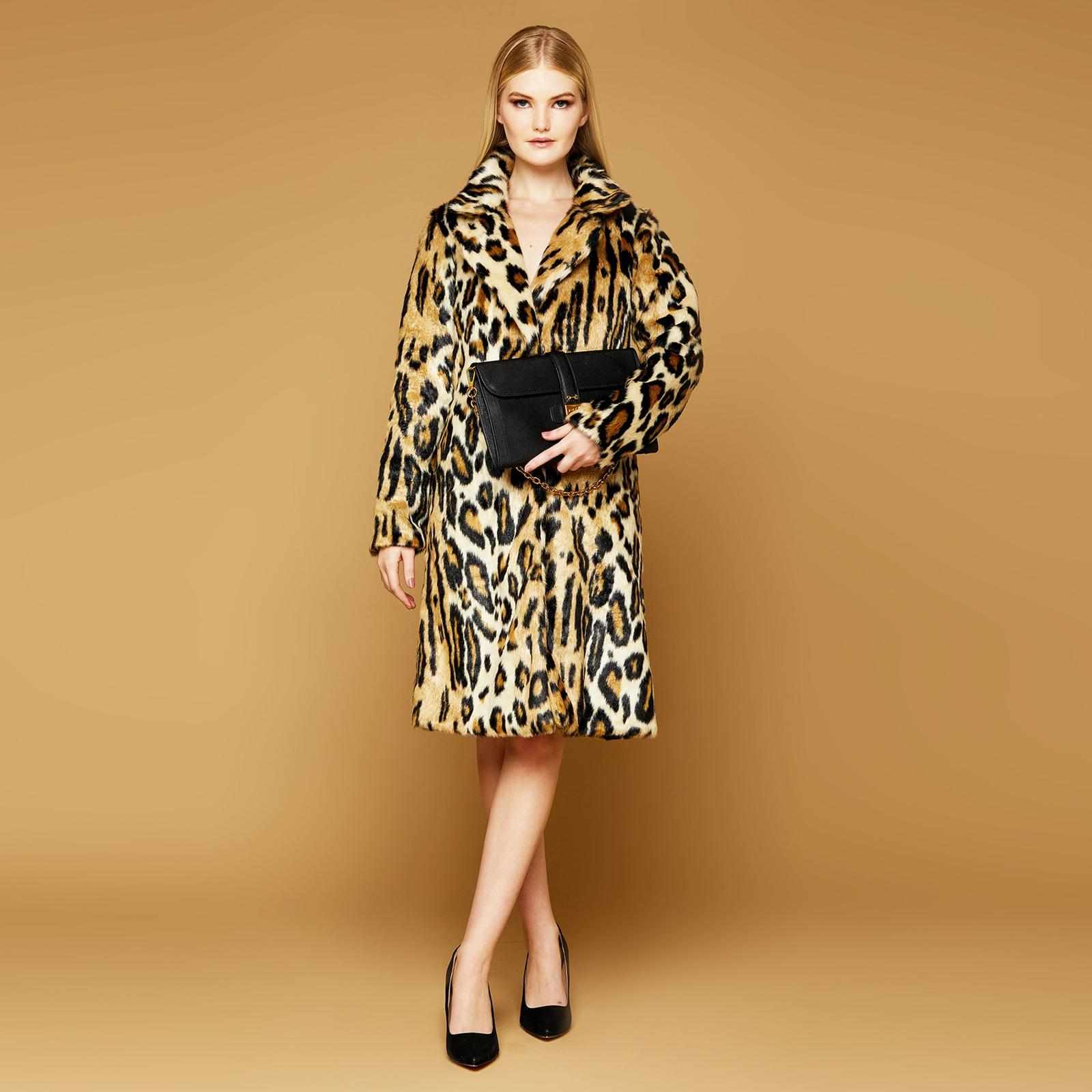 Make a Bold Statement with the MME.MINK Leo Print Coat – Shop the Fierce Look!