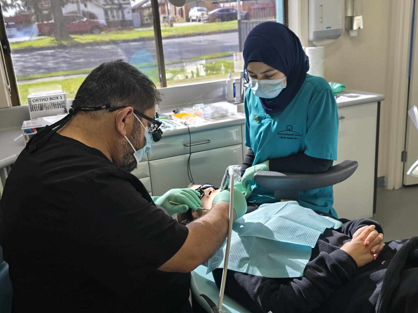 Dental Implants vs Dental Bridges: Which Tooth Replacement Option Is Right for You?