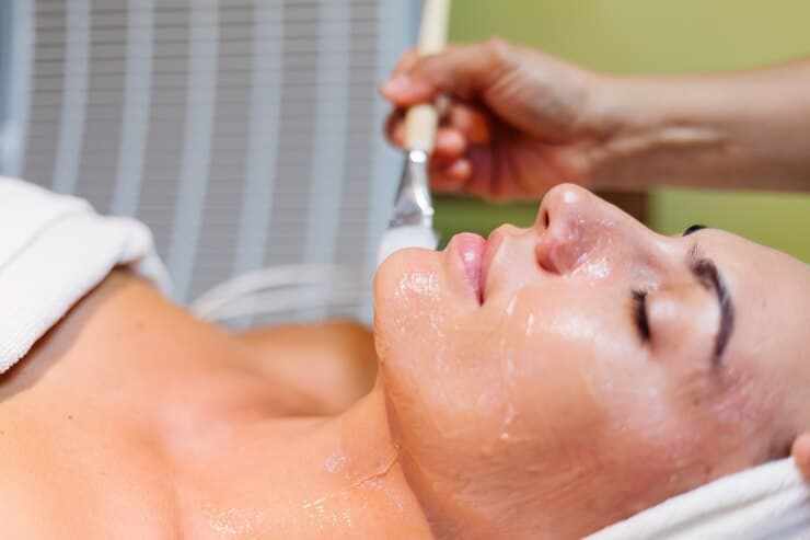 How Cheshire Clinics Are Using Chemical Peels for Skin Rejuvenation