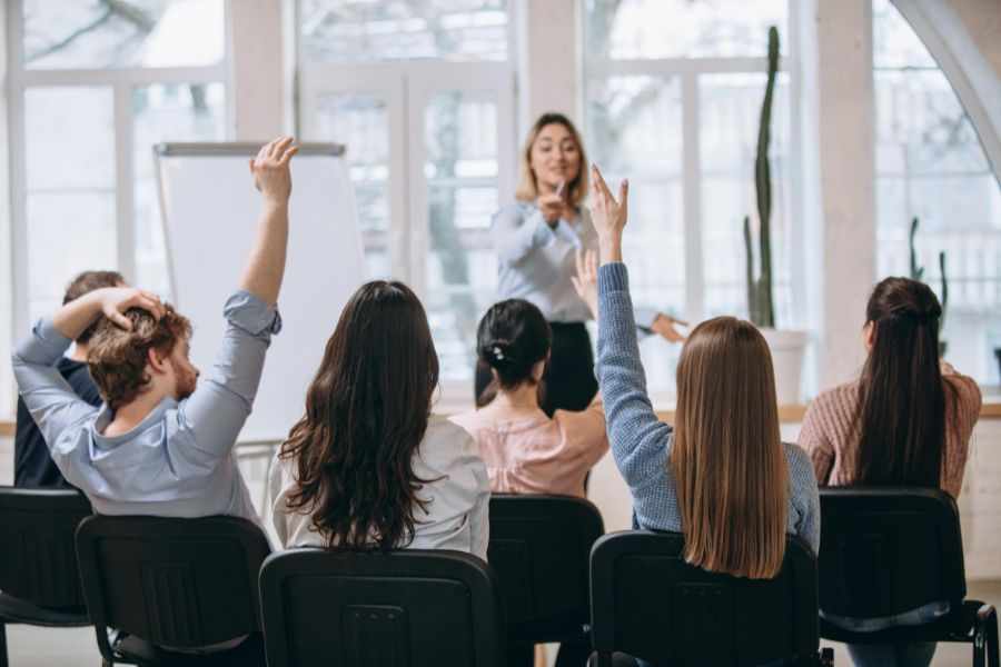 COMENZANDO EL ESTUDIO DE LA DINÁMICA DE GRUPO