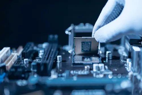 What’s Driving the Antenna-in-Package Market Boom in 2025?