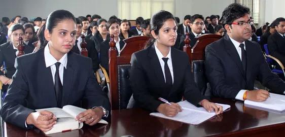 Step into Law with Confidence Through LLB Hons Course