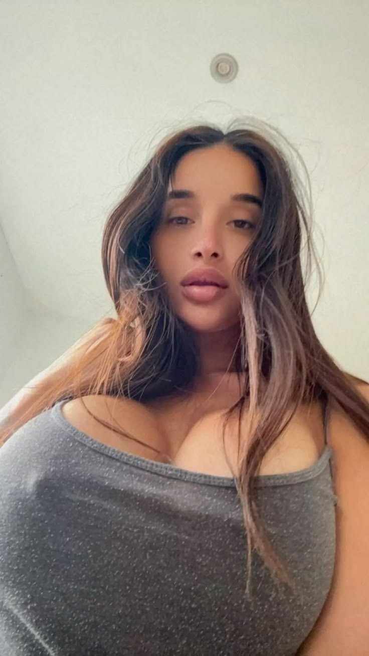 Koyal ki chuuti far di sab se milkar pure gao se chudu Randi