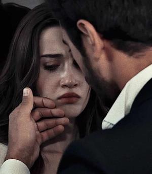 Kiss her|| Lia fight mode on||💋