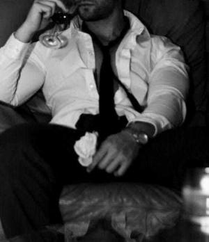 ๐๐ก๐๐ซ๐๐๐ญ๐๐ซ ๐๐ง๐ญ๐ซ๐จ๐๐ฎ๐๐ญ๐ข๐จ๐ง - Male lead