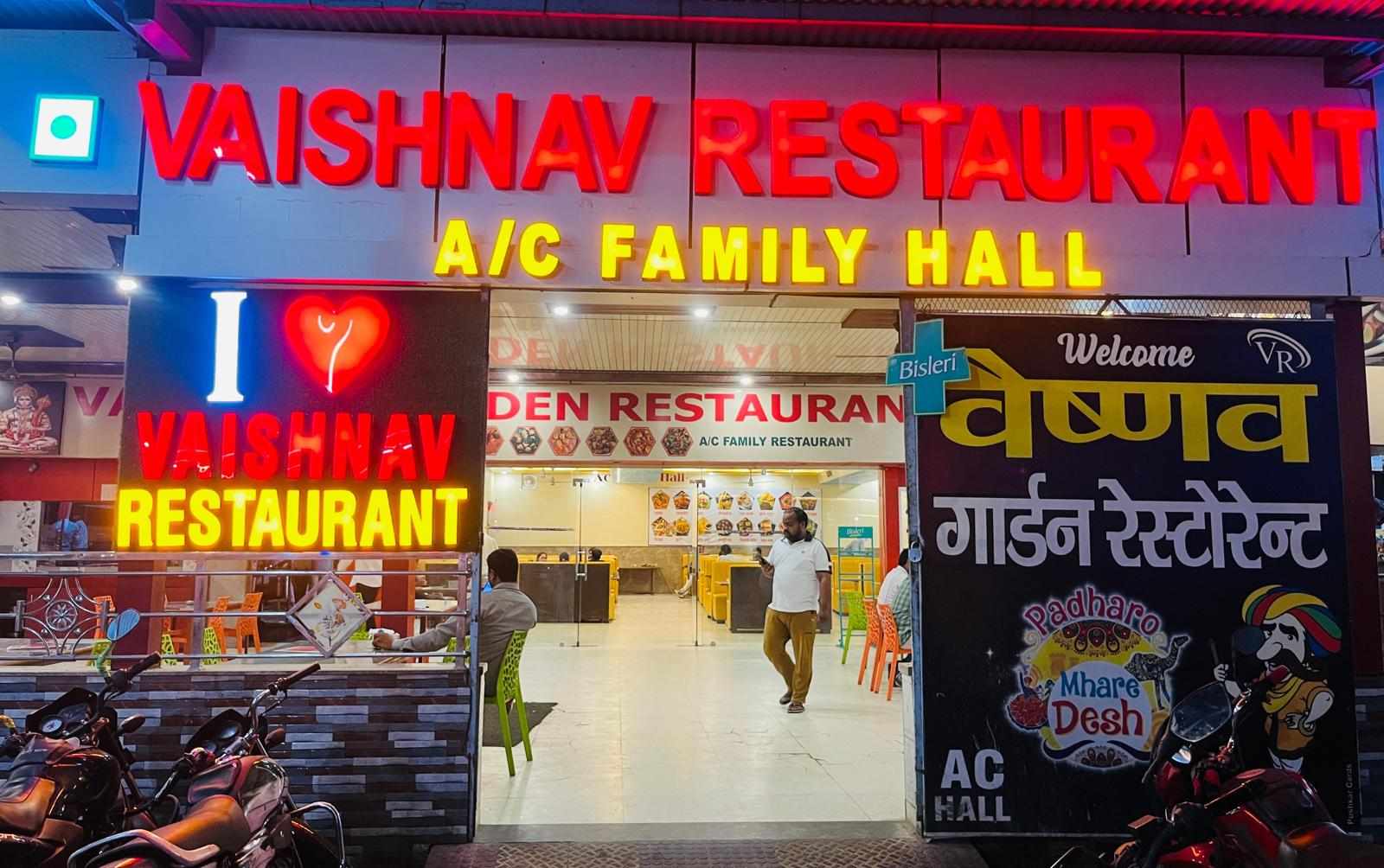 A Must-Visit Dhaba in Pushkar for Authentic Vegetarian Food | Vaishnav Garden Restaurant
