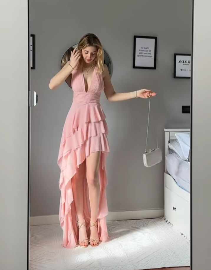 Simran's outfit :}}}}