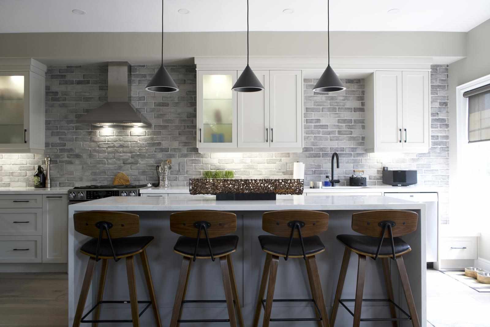 Custom vs. Pre-Fabricated Kitchen Cabinets: Which One Is Right for You?