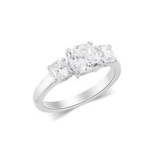 Eternal Elegance: Choosing the Perfect Wedding Bands in Singapore