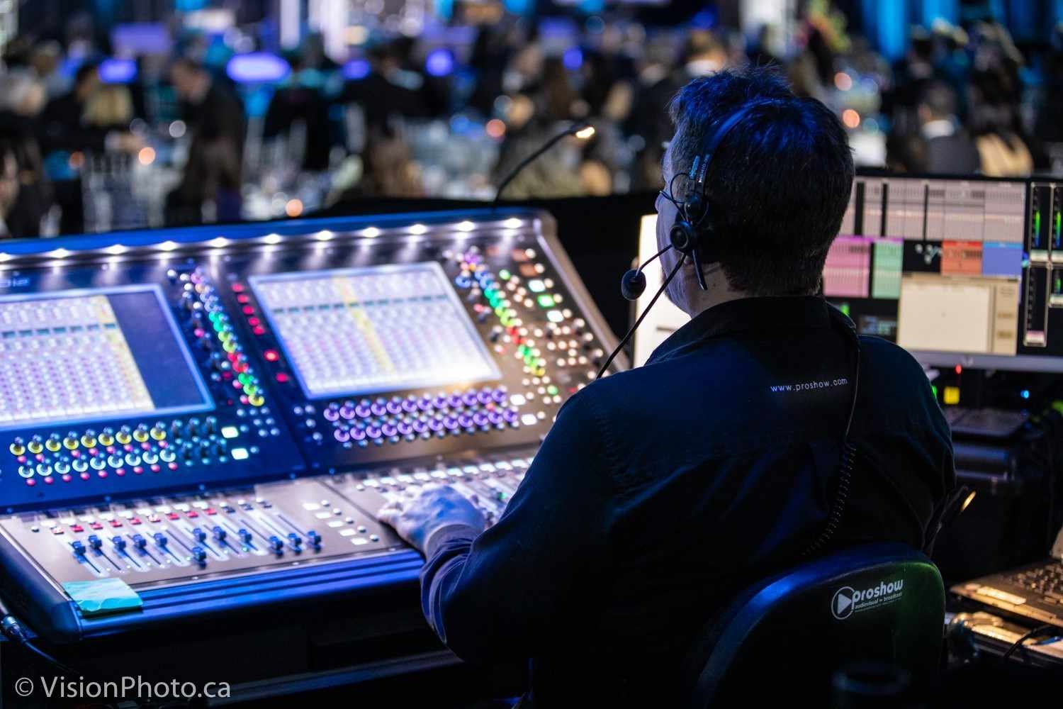 What Are the Things You Must Consider Before Making an Audio Lyrical Video?