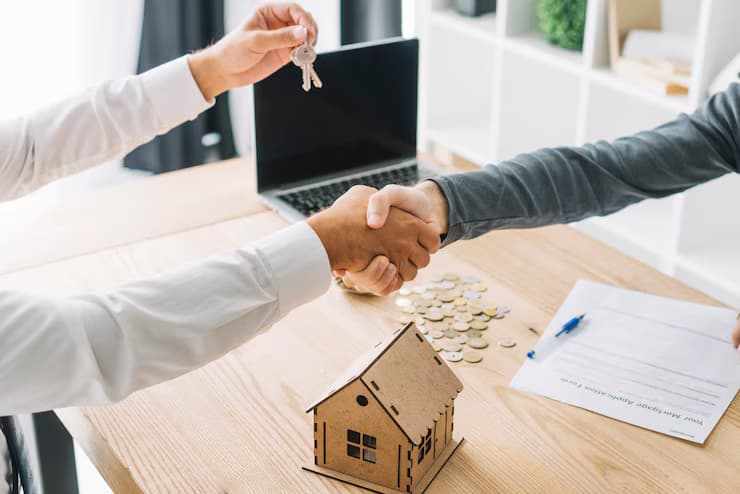 Can I Sell My House Without a Realtor? Pros, Cons, and Process