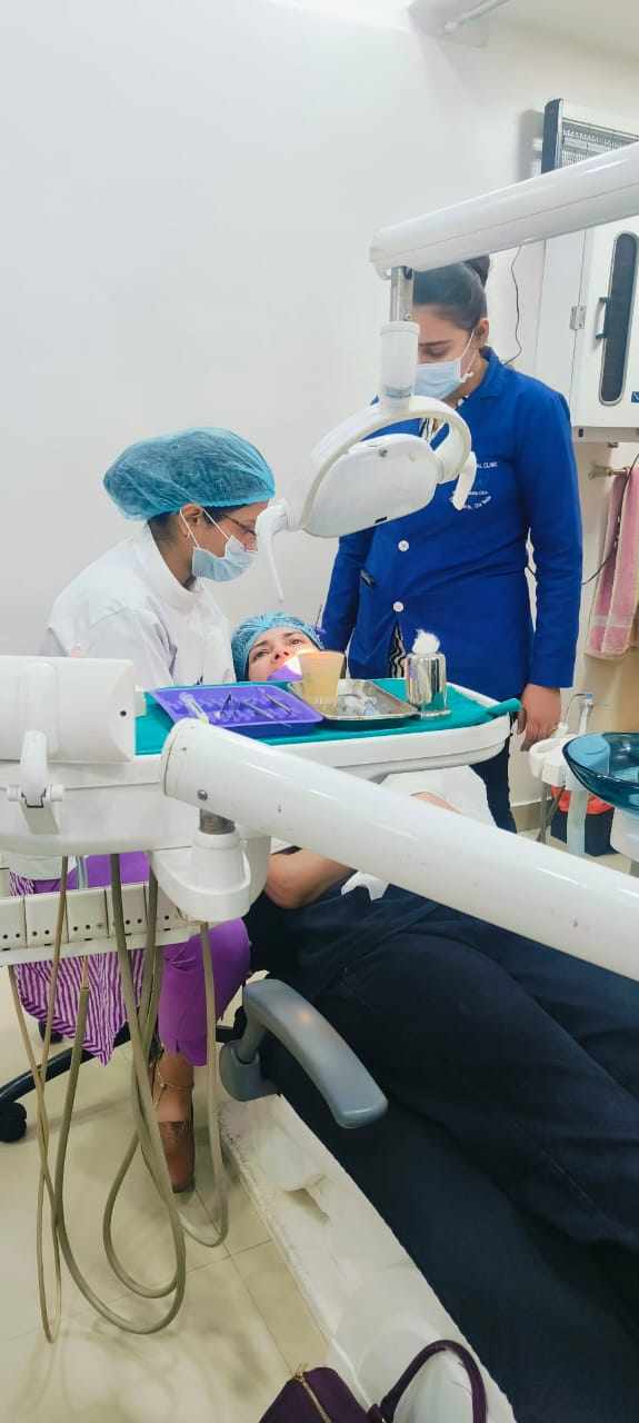 What Sets the Best Dental Clinics in Lucknow Apart in Terms of the Quality of Their Equipment and Technology?