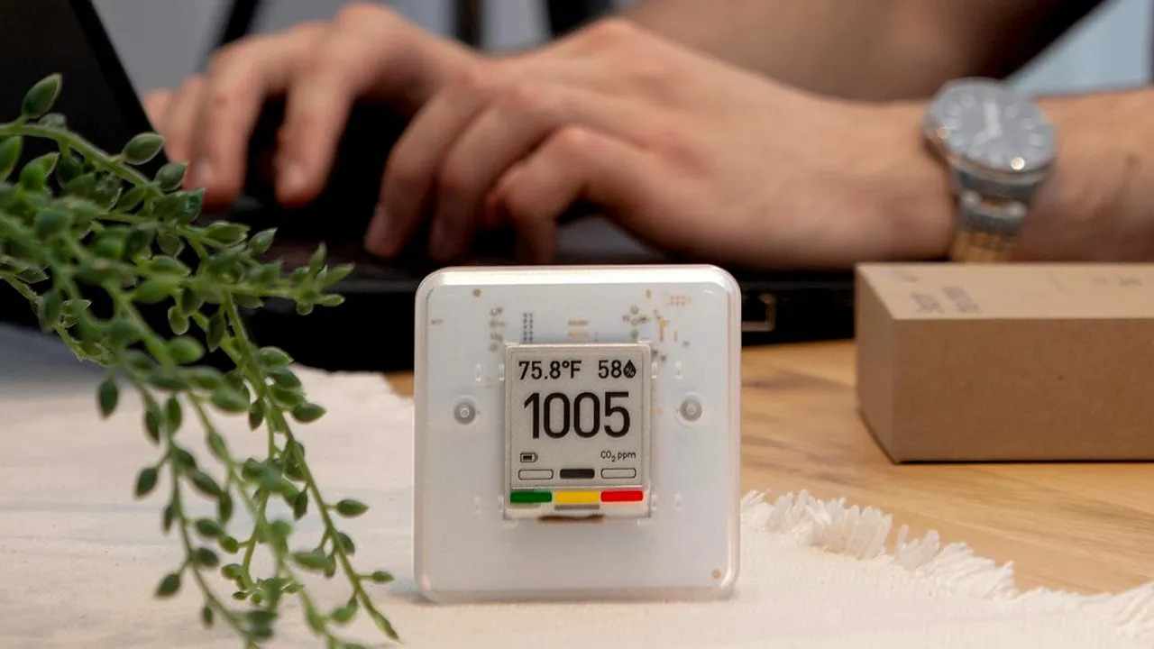 How Smart Air Quality Monitors Can Help You Improve Indoor Air Quality