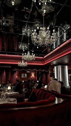 Chapter 25 | Gala