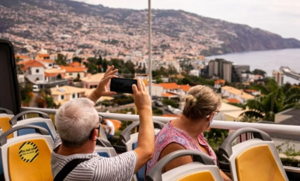 How to Make the Most of Your Hop On Hop Off Bus Tour