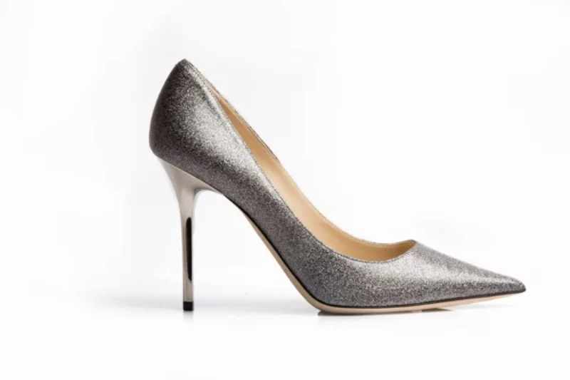 Xi Mạ Giày Cao Gót: Bí Quyết Đôi Giày Sang Trọng.