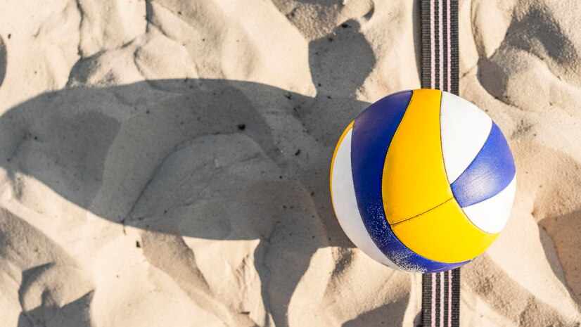 How Does Sand Grain Size Affect Volleyball Performance and Safety?
