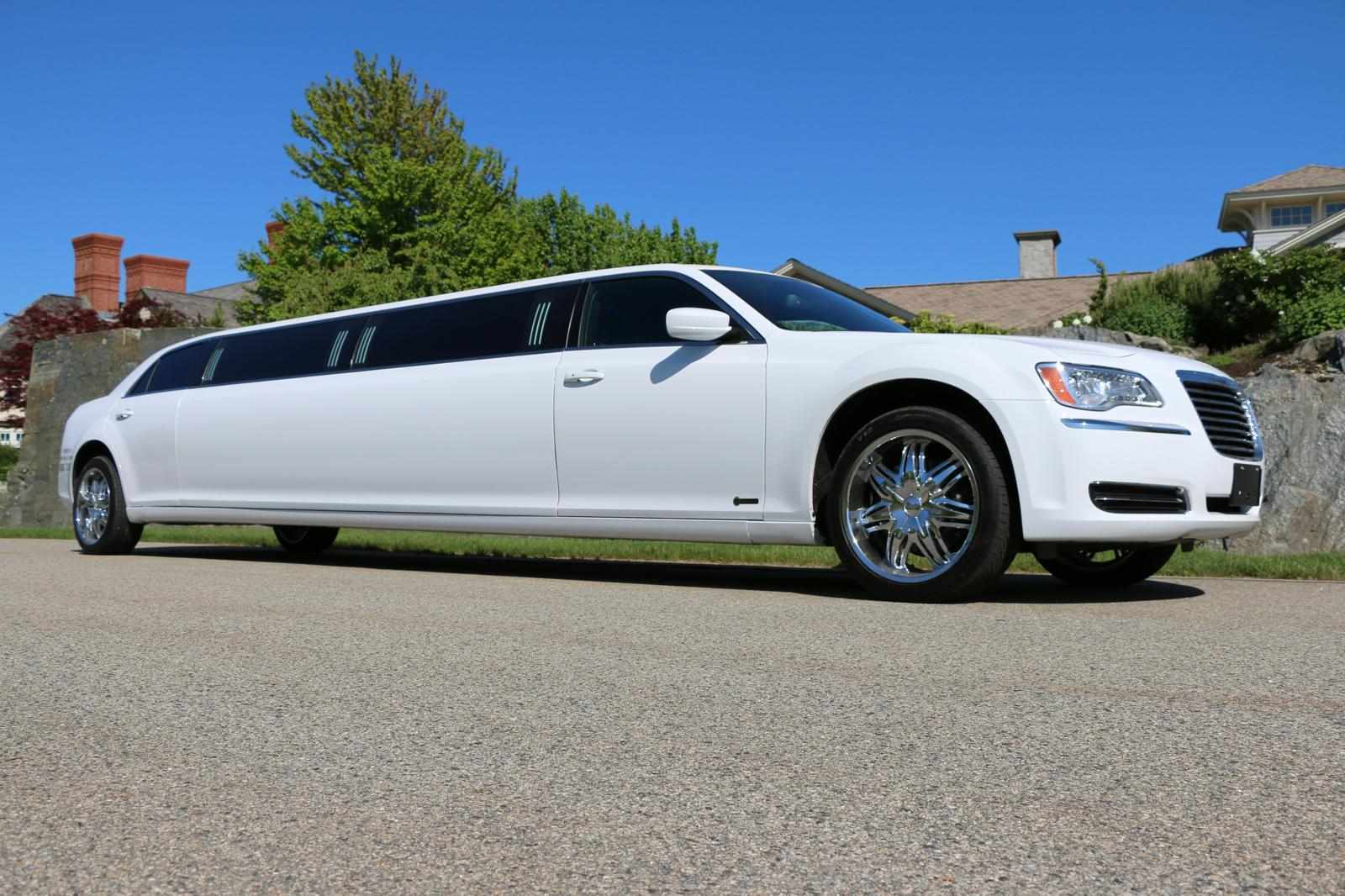 Your Ride for Important Moments: LAX Car Services and Special Events Limo