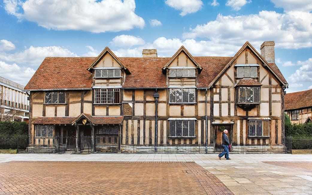 Stratford, Oxford, Cotswolds & Warwick Castle | Day Trip