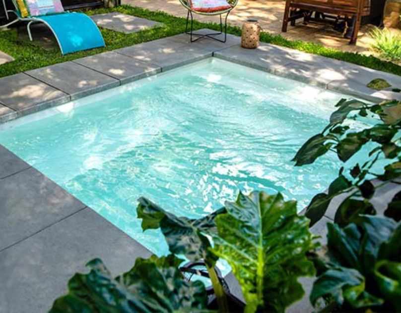 Plunge Pool vs Traditional Pool: Which One Is Right for You?