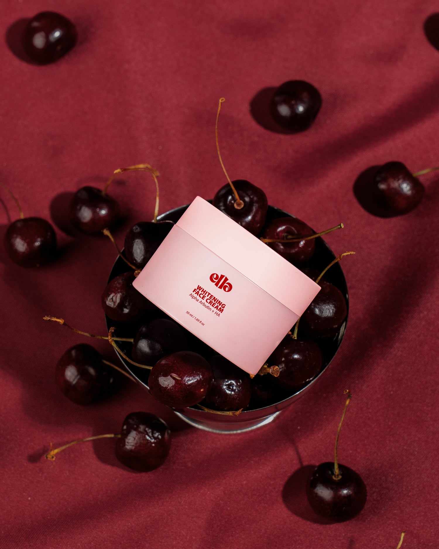 Explore an Effective brightening face cream for skin brightening and a lasting glow