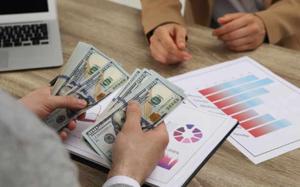 Money Lender