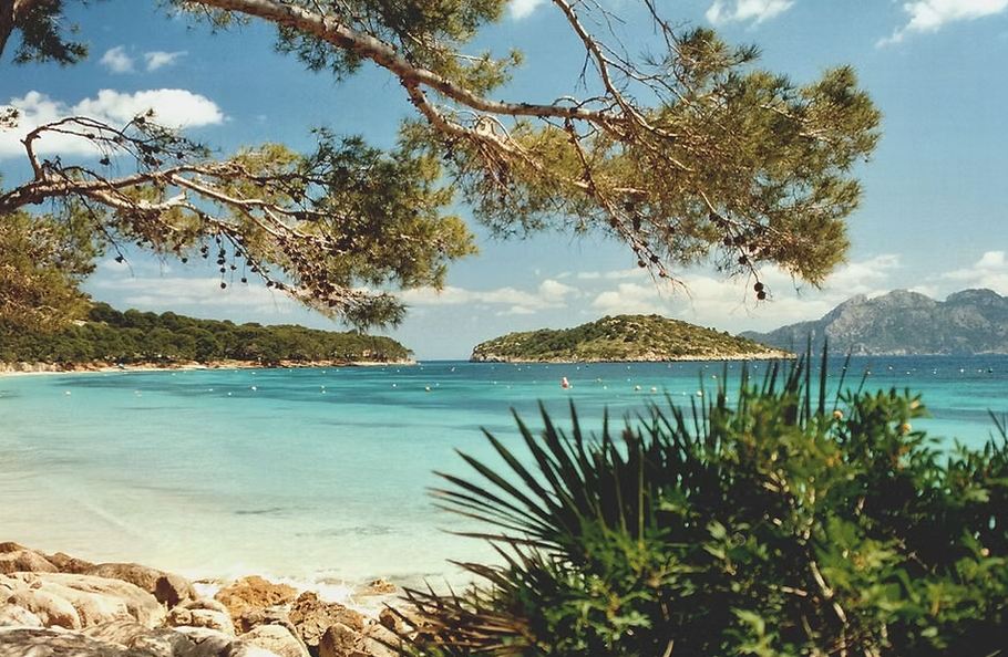 No License Boat Hire Mallorca - Tips for a Smooth and Safe Boat Ride