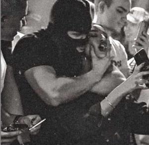 Teen Buddhe Aur Main Akeli..