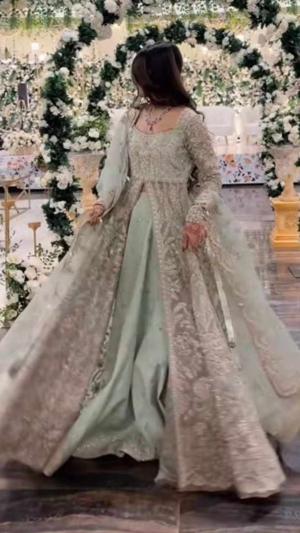 ✨ 𝐃𝐞𝐬𝐜𝐫𝐢𝐩𝐭𝐢𝐨𝐧