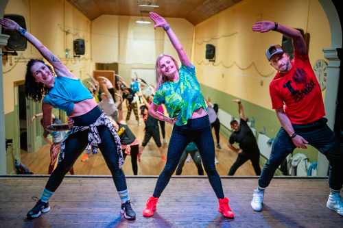 7 Amazing Reasons to Join Zumba Classes Today