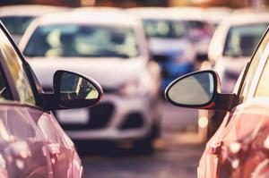 Common Parking Lot Issues and How Strong Bollards Help Improve Daily Safety