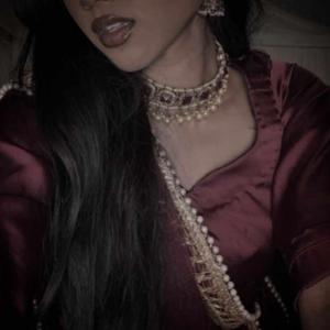 Rihu 💋 logo