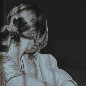 𝓢𝓲𝓻𝓲 logo