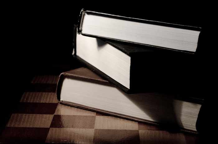 Villanelle and Obsession: Exploring Themes in Iconic Poetic Works