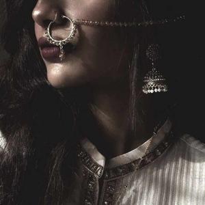 swatiwrites🌻🦢 logo