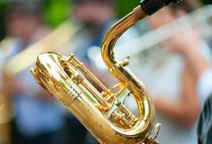 How to Play Baritone Saxophone for Beginners? A Full Guide