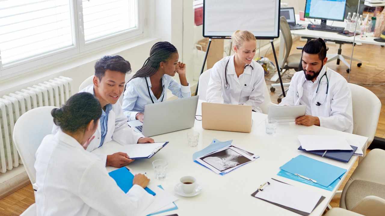 How to Choose the Right Medical Malpractice Insurance for Your Practice