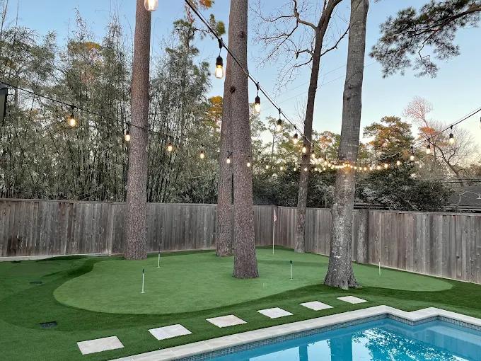 How Putting Greens Austin Are Transforming Outdoor Living Spaces
