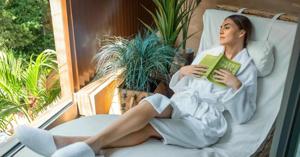 Understanding Comforters: From Down to Cotton for Your Queen-Size Bed