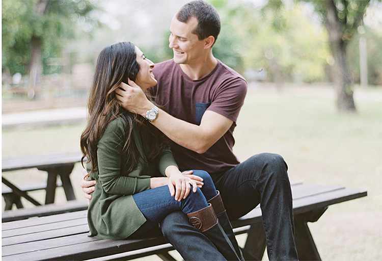 Tips for Latin Men – Things to Consider Before Dating Her 