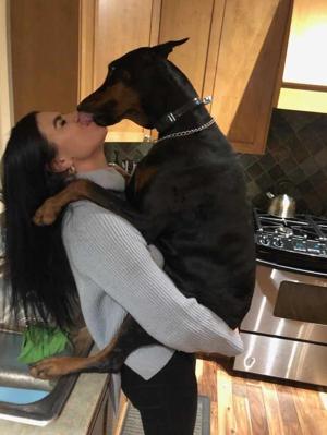 Pati Se Achha To Mera Kutta Chodta Hai