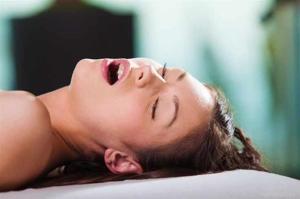 Little Sister's Secret🔞🍑💦