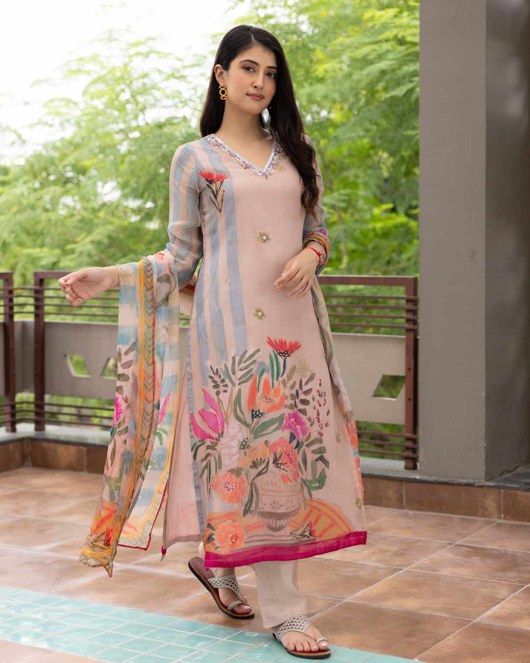 Tips to Buy Budget Friendly Ethnic Office Wear for Women