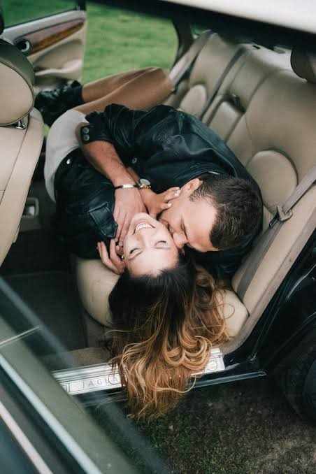 SEX WITH MOM INSIDE CAR ON FAMILY TRIP 🥵🔞