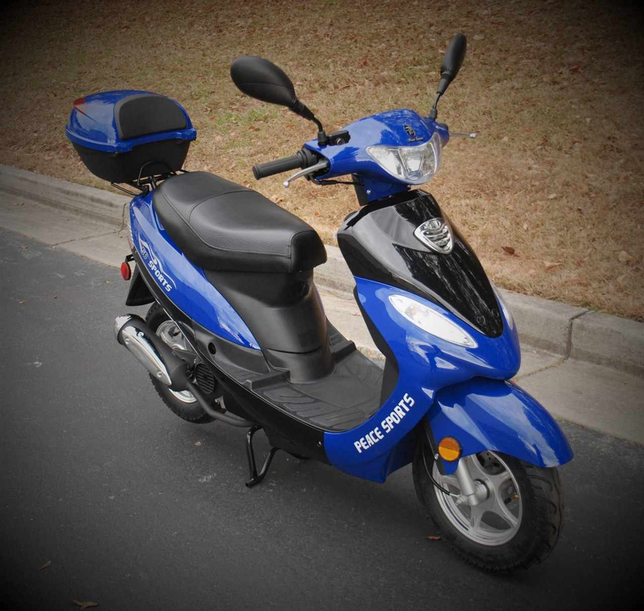 What is a Moped and Why is it the Best for Your Local Commuting