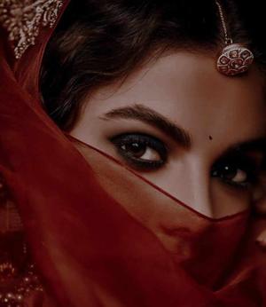 Chapter 4- A Glimpse of Her